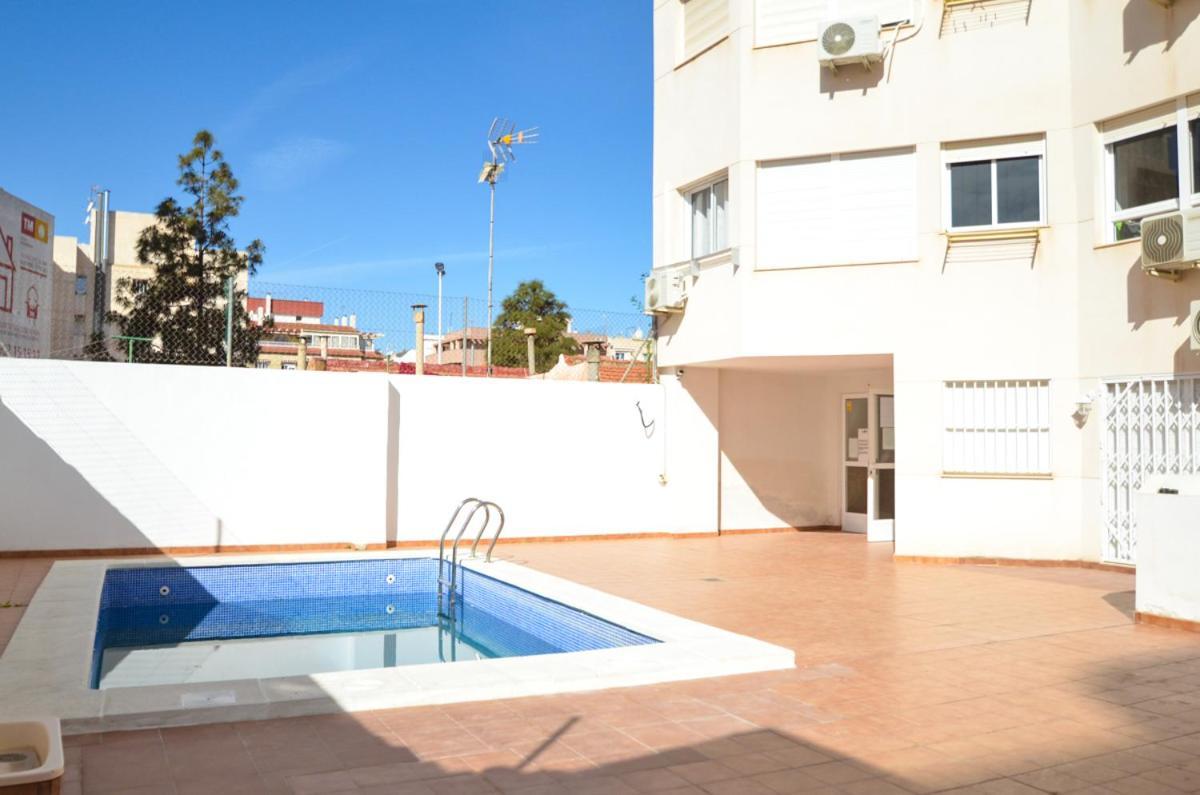 Schoene Wohnung Mit Pool , Wi-Fi Und Privat Garage Торевьиа Экстерьер фото
